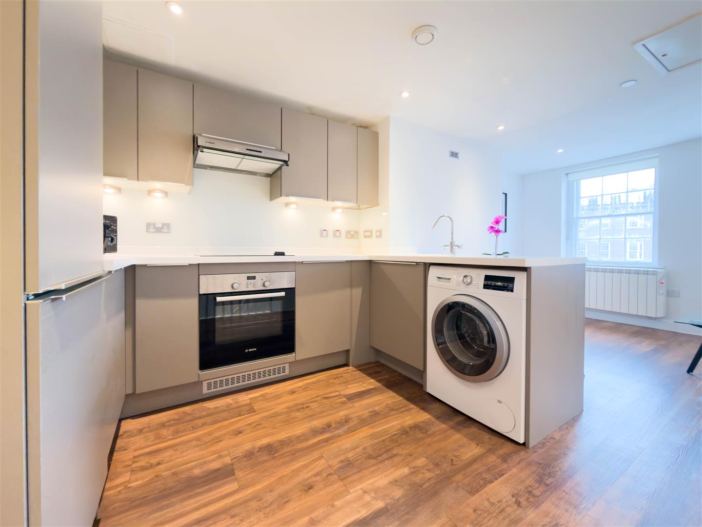 1 bed property in Crown Passage, Kingston Upon Thames